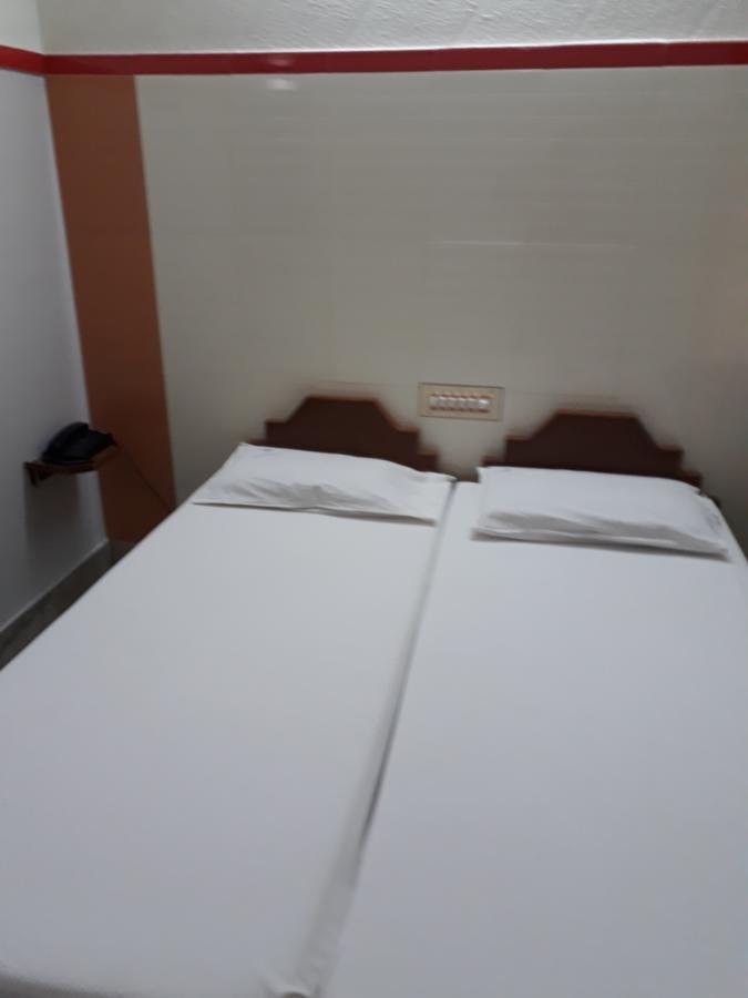 Krishna Lodge Tiruchirappalli Exterior foto